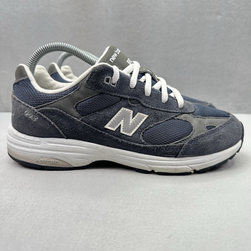 Womens‎ 8.5 / 7Y New Balance 993 Shoes Gray / Navy Suede Casual Comfort Sneakers